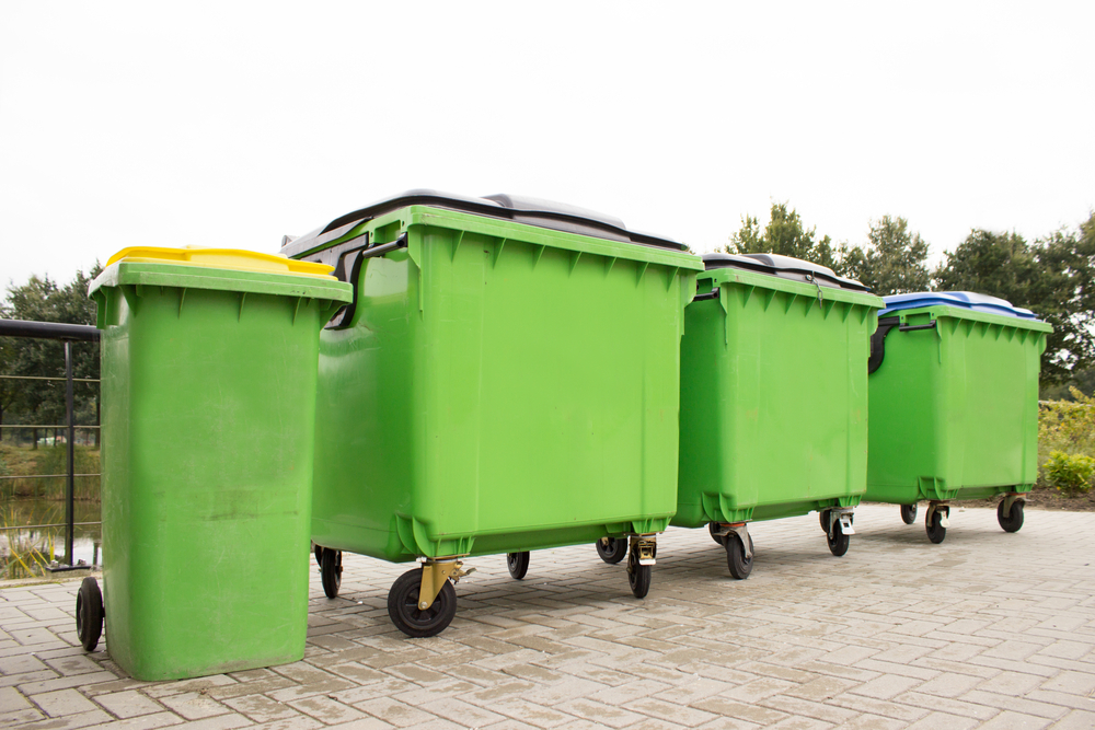 Kontenery na śmieci i gruz – jak skutecznie klasyfikować odpady?